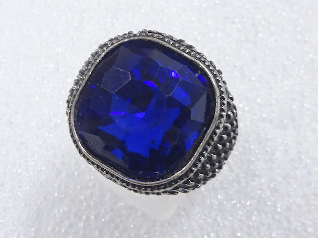JAPANESE KIMONO / ANTIQUE COLORED STONE RING (SIZE 21.5)